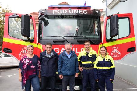 Novi GVC-3 PGD Unec pred občino Cerknica 11 FOTO LJUBO VUKELIČ